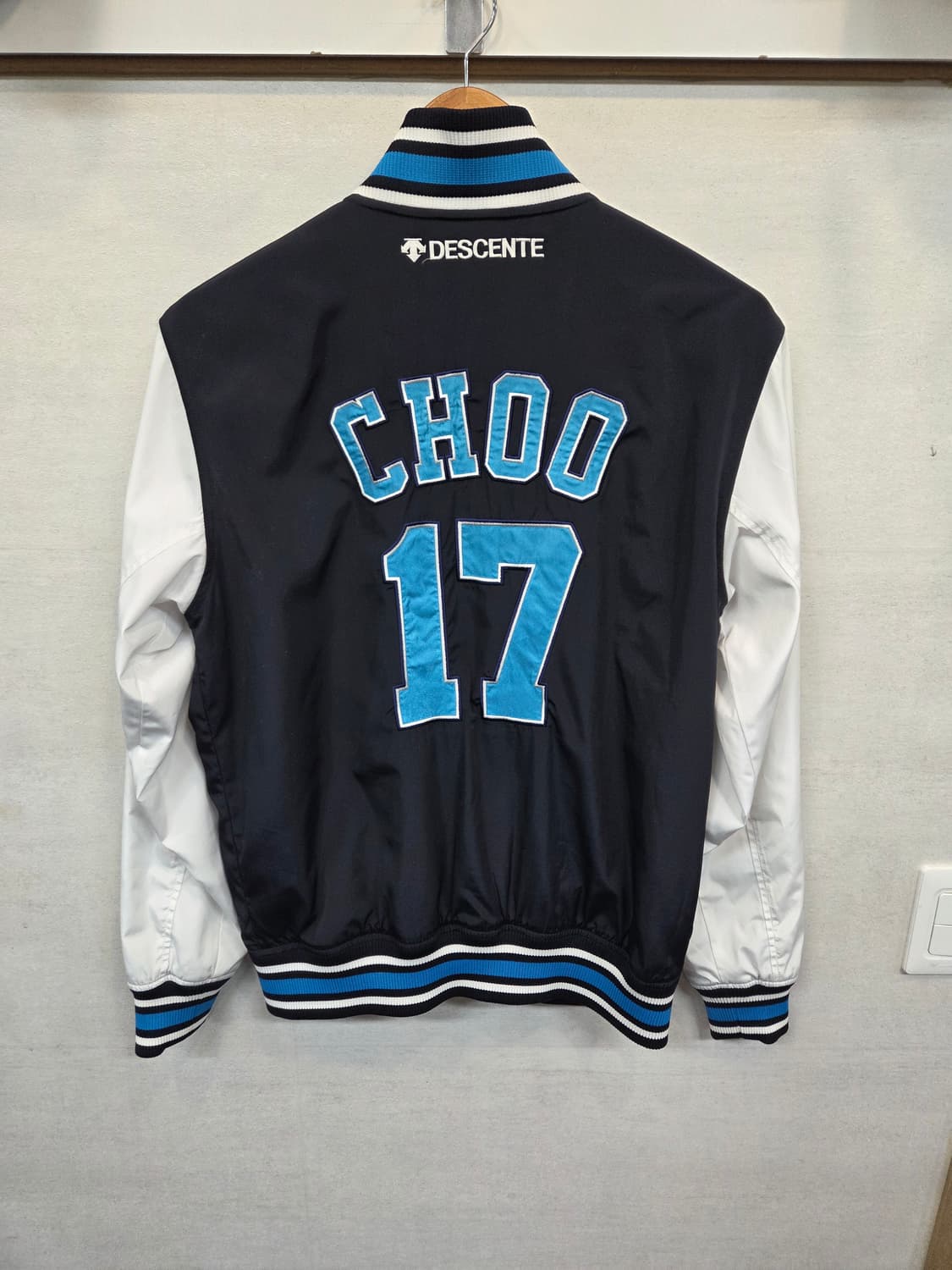 데상트 추신수 사인자수 로고 스타디움 바시티 방풍 자켓 m 상품이미지2