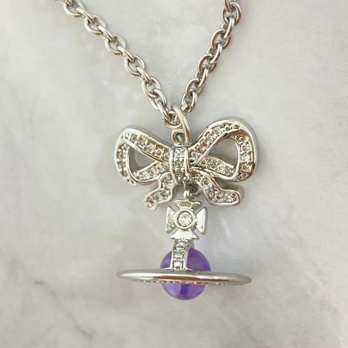 비비안웨스트우드 퍼플 크리스탈 리본 3d orb 팬던트 목걸이 상품이미지1
