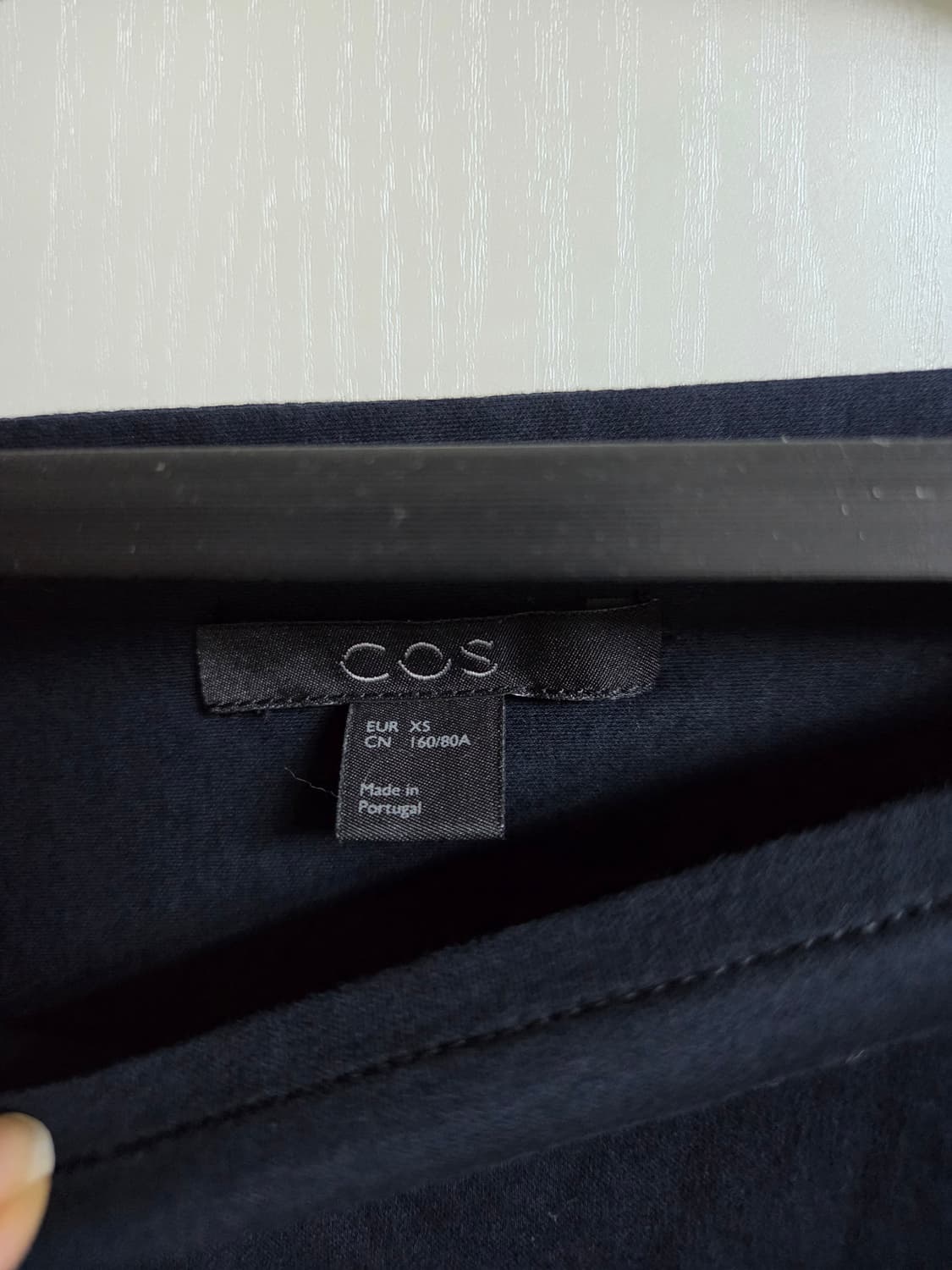 COS  블랙 원피스  xs~m 상품이미지3