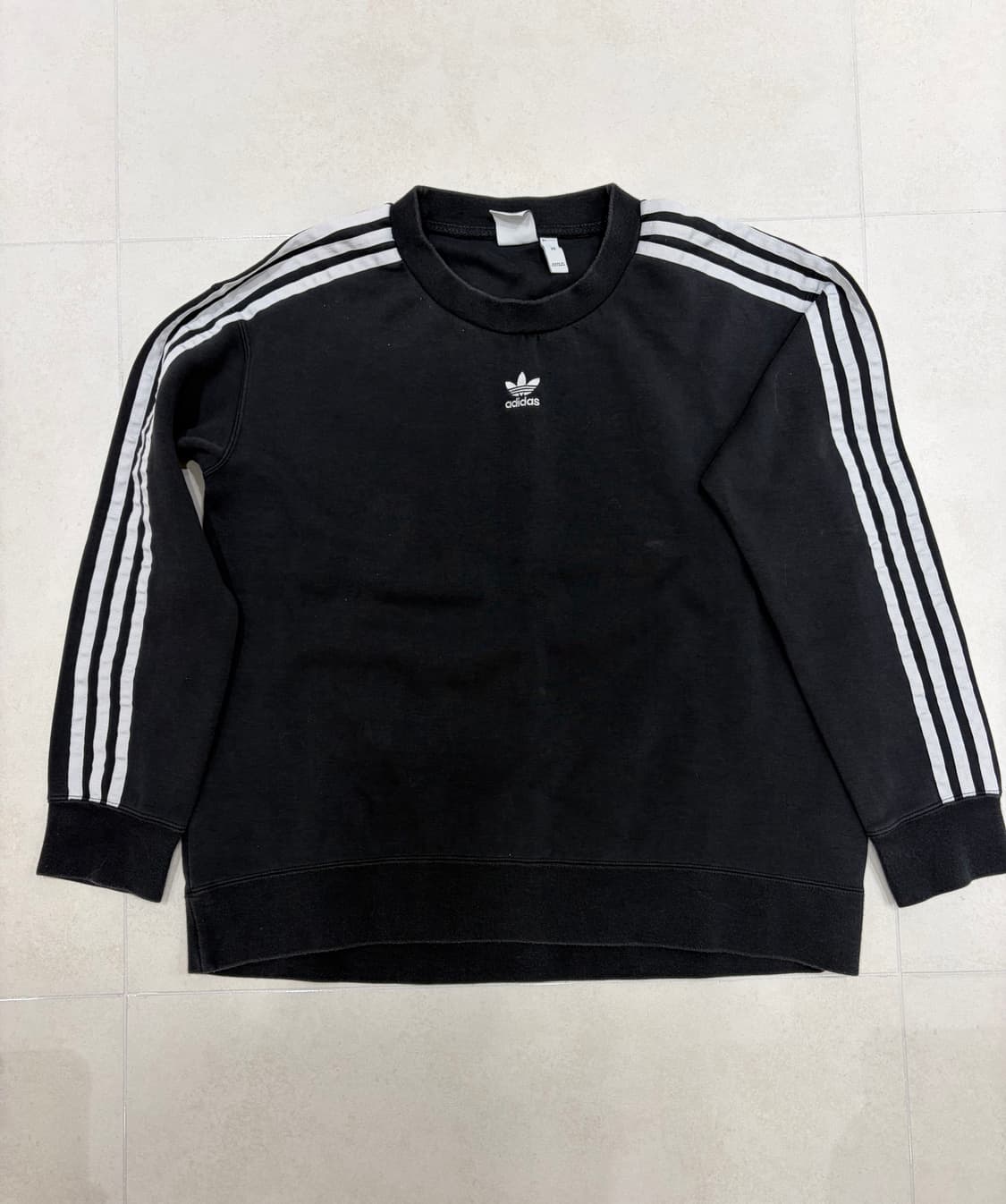 아디다스 맨투맨 상품이미지1