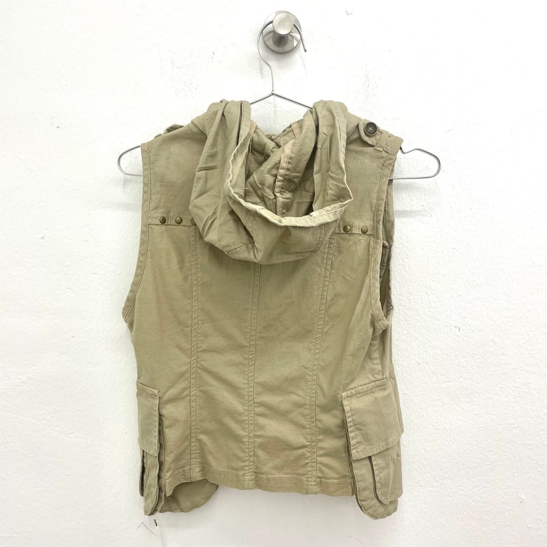 Beige hooded safari vest 상품이미지2