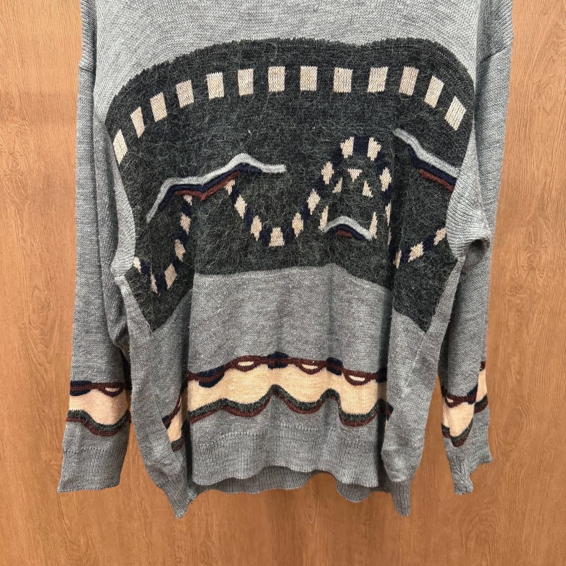 미쏘니 라운드넥 긴팔 니트 자카드 패턴 배색 디테일 루즈핏 그레이 상품이미지5