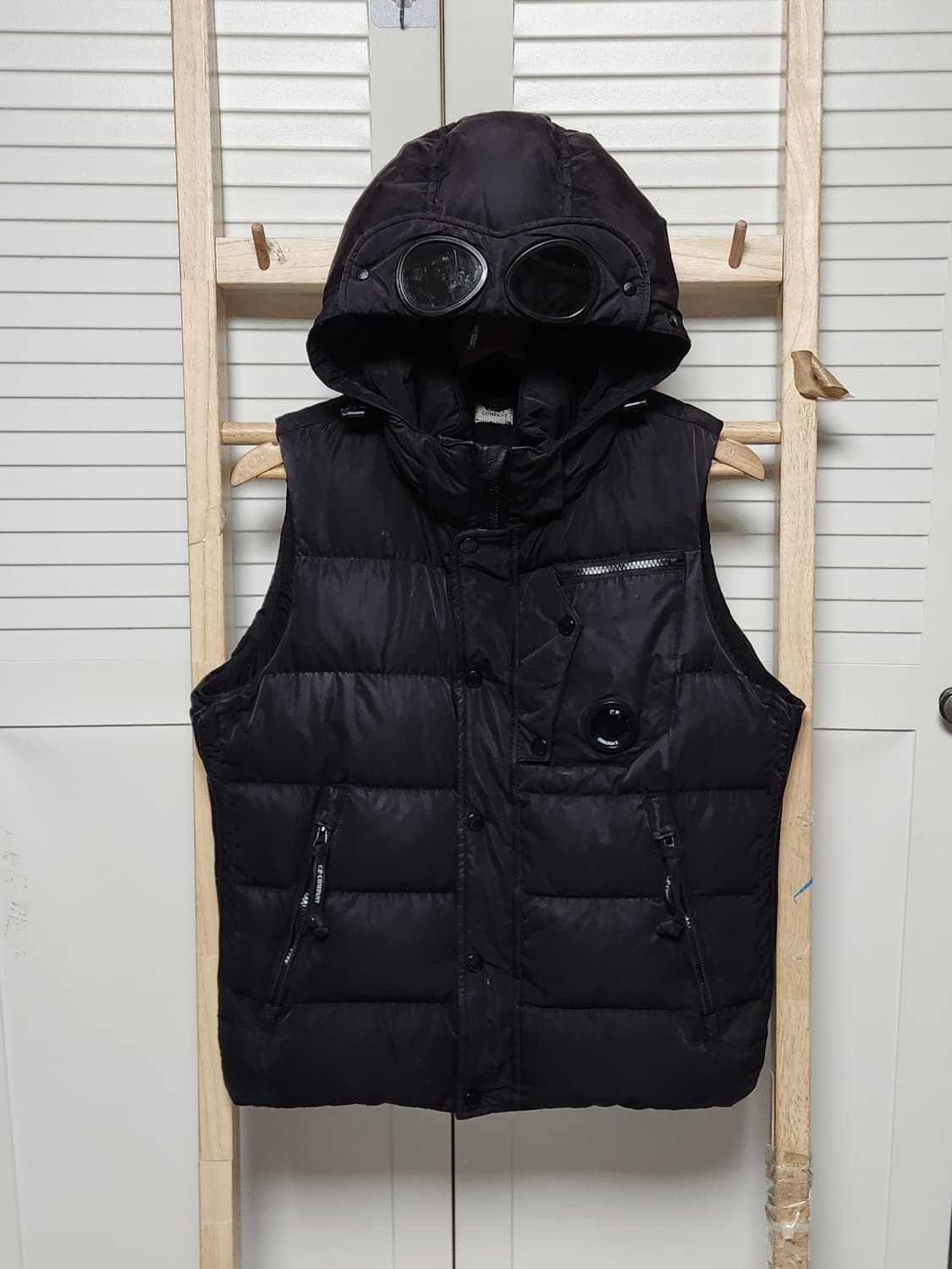 cp컴퍼니 고글 렌즈 밀레밀리아 조끼 패딩 상품이미지1