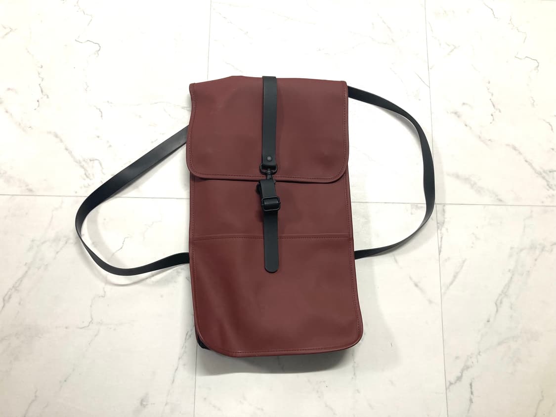 레인스 방수 미니멀 백팩 마룬 컬러 상품이미지1