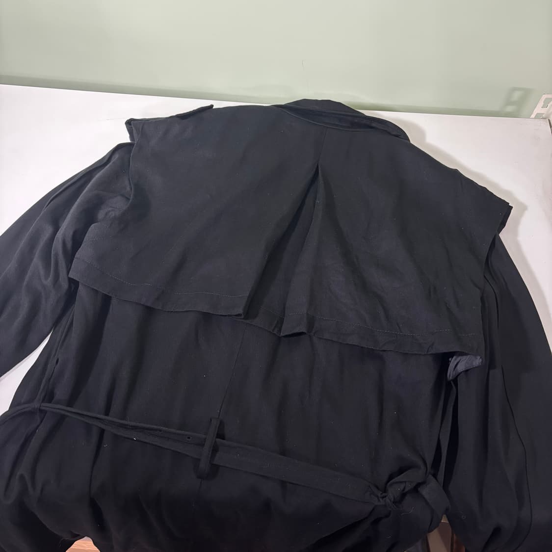 우먼OS 스튜디오톰보이 블랙 로브 레이온 트렌치코트 상품이미지3