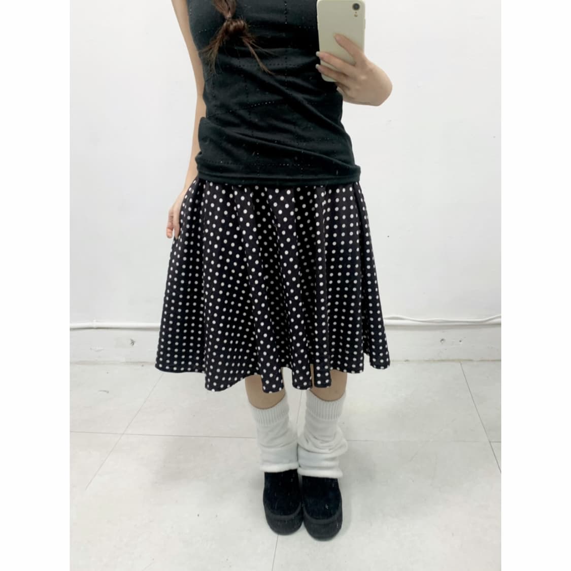 [TRICOLOUR] 도트 프릴 미디 스커트 상품이미지1