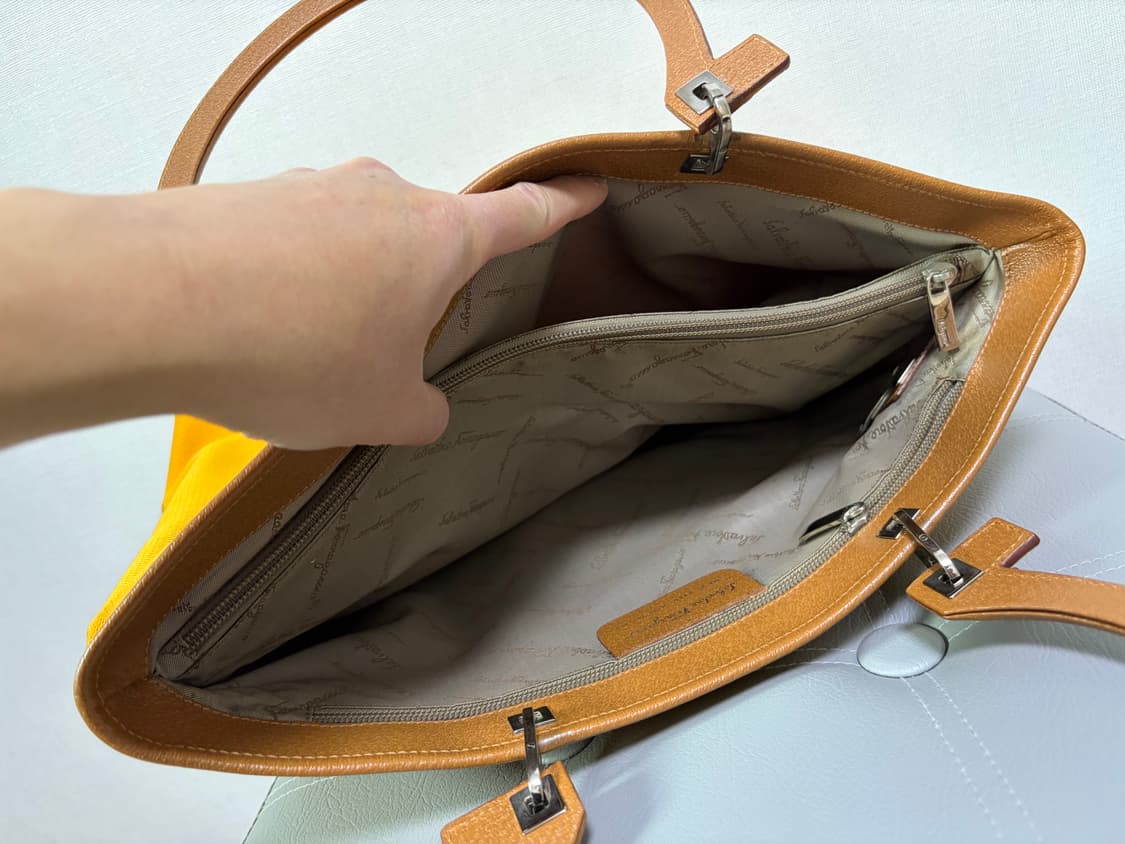 페라가모 여성 숄더백 상품이미지8