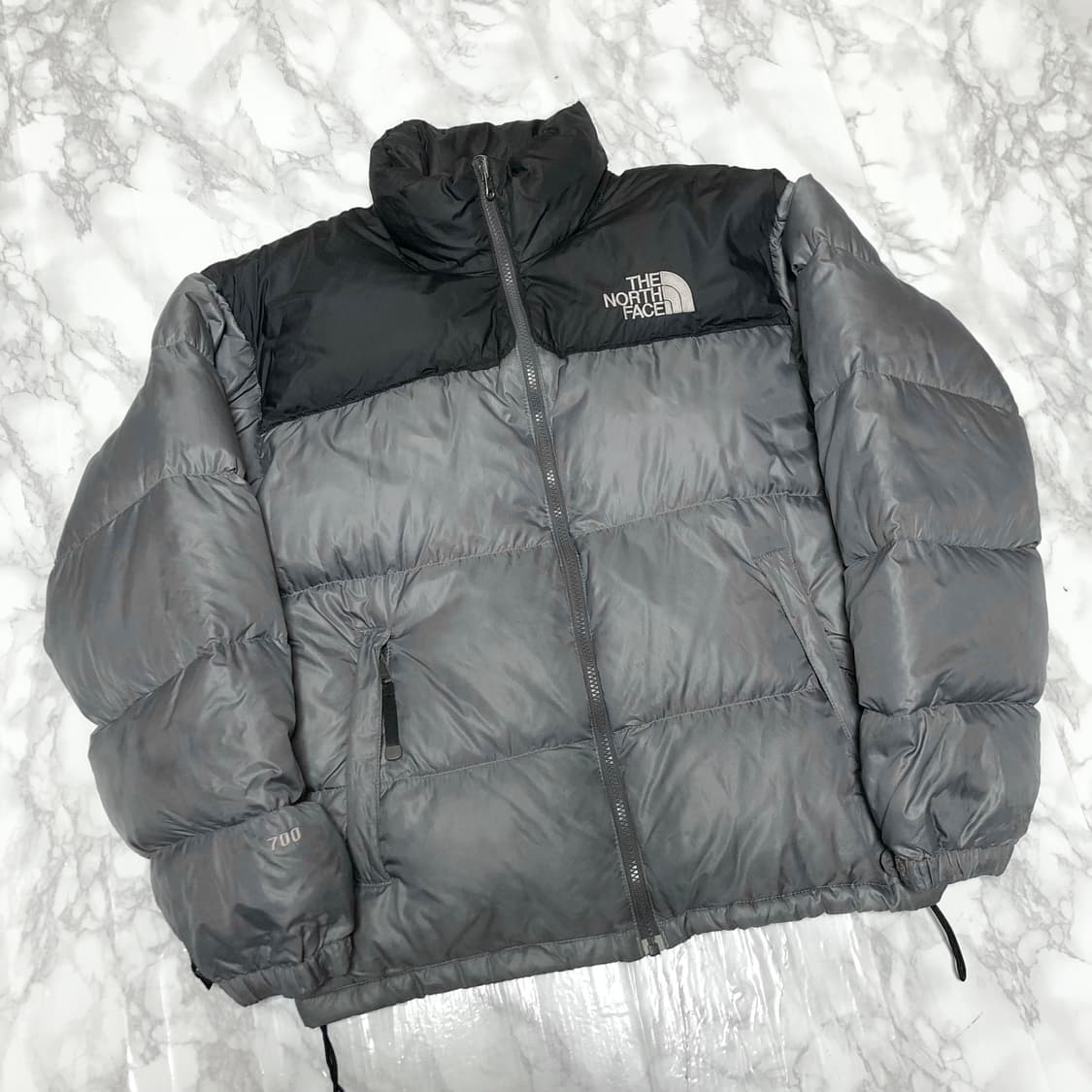 노스페이스 눕시 패딩 700 실버그레이 자켓 상품이미지1