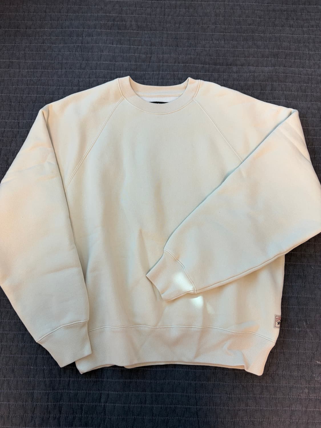 스투시 릴랙스드 크루넥 스웻셔츠 내추럴 상품이미지1