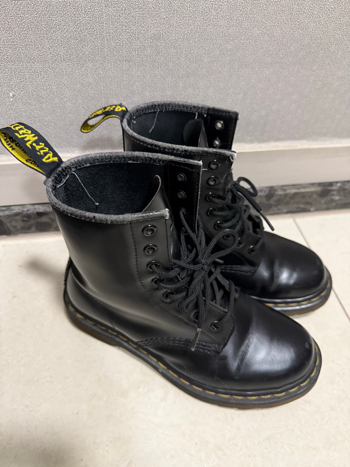 닥터마틴 1460 8홀 부츠 블랙 UK4 상품이미지2
