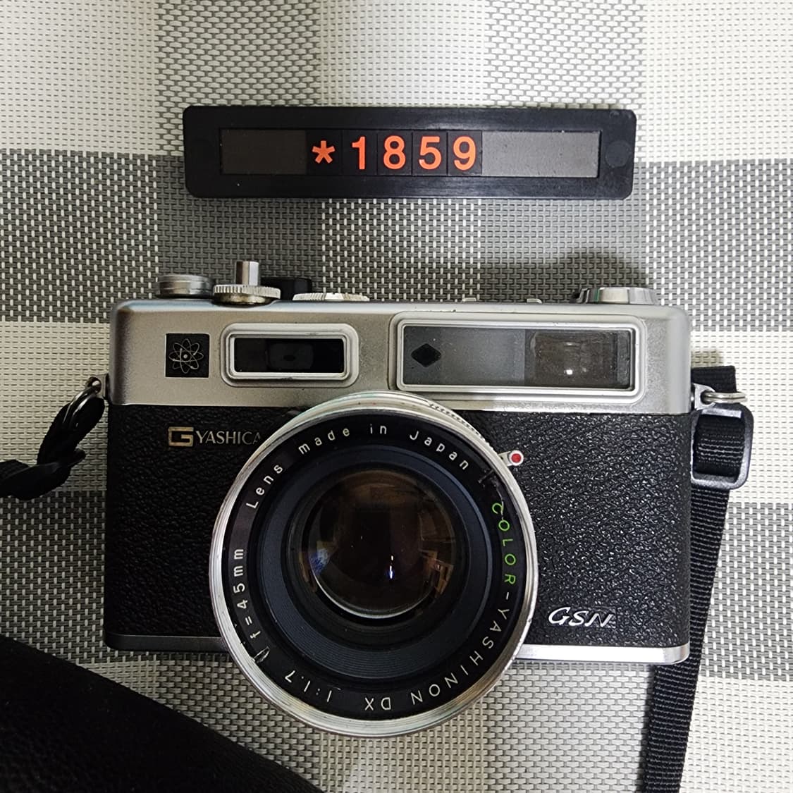 야시카 일렉트로 35 gsn 필름카메라 실버바디 케이스포함 상품이미지1