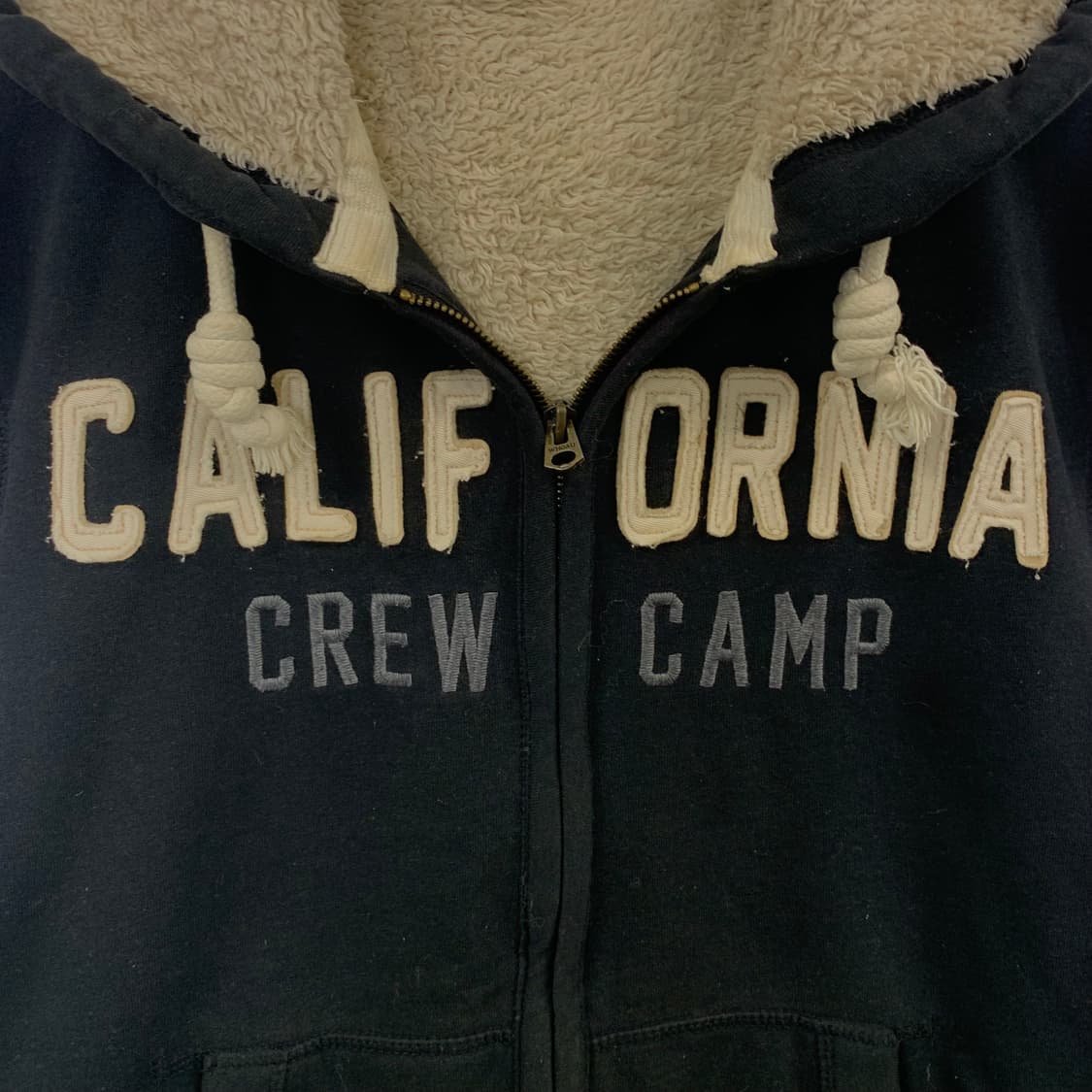 후아유 y2k 와투케 블랙 양털 후드집업 상품이미지4