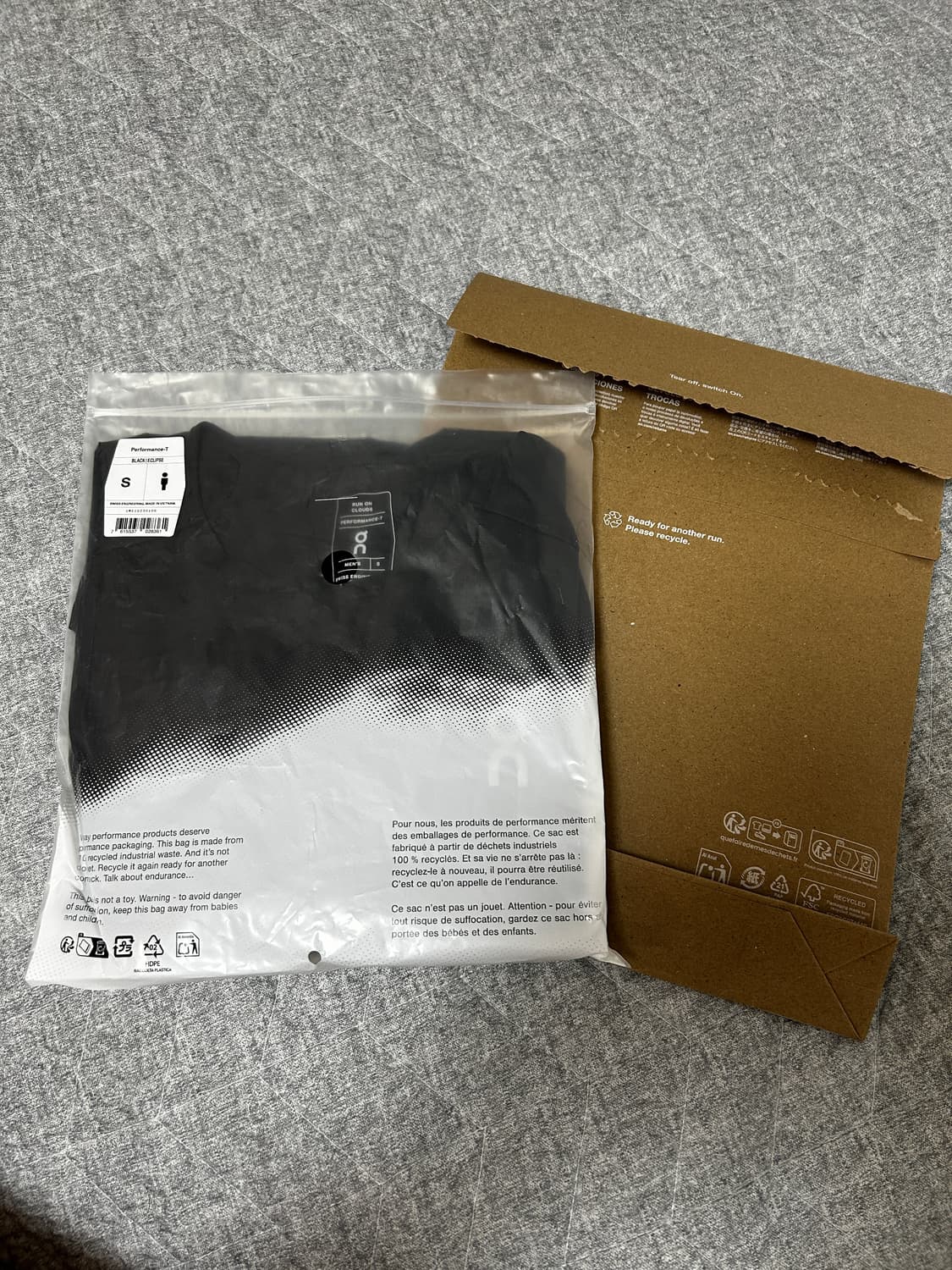 온러닝 퍼포먼스티 (새상품) 상품이미지1