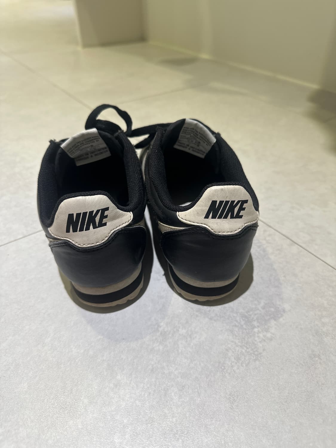 나이키 코르테즈 레더 흰검 245 상품이미지2