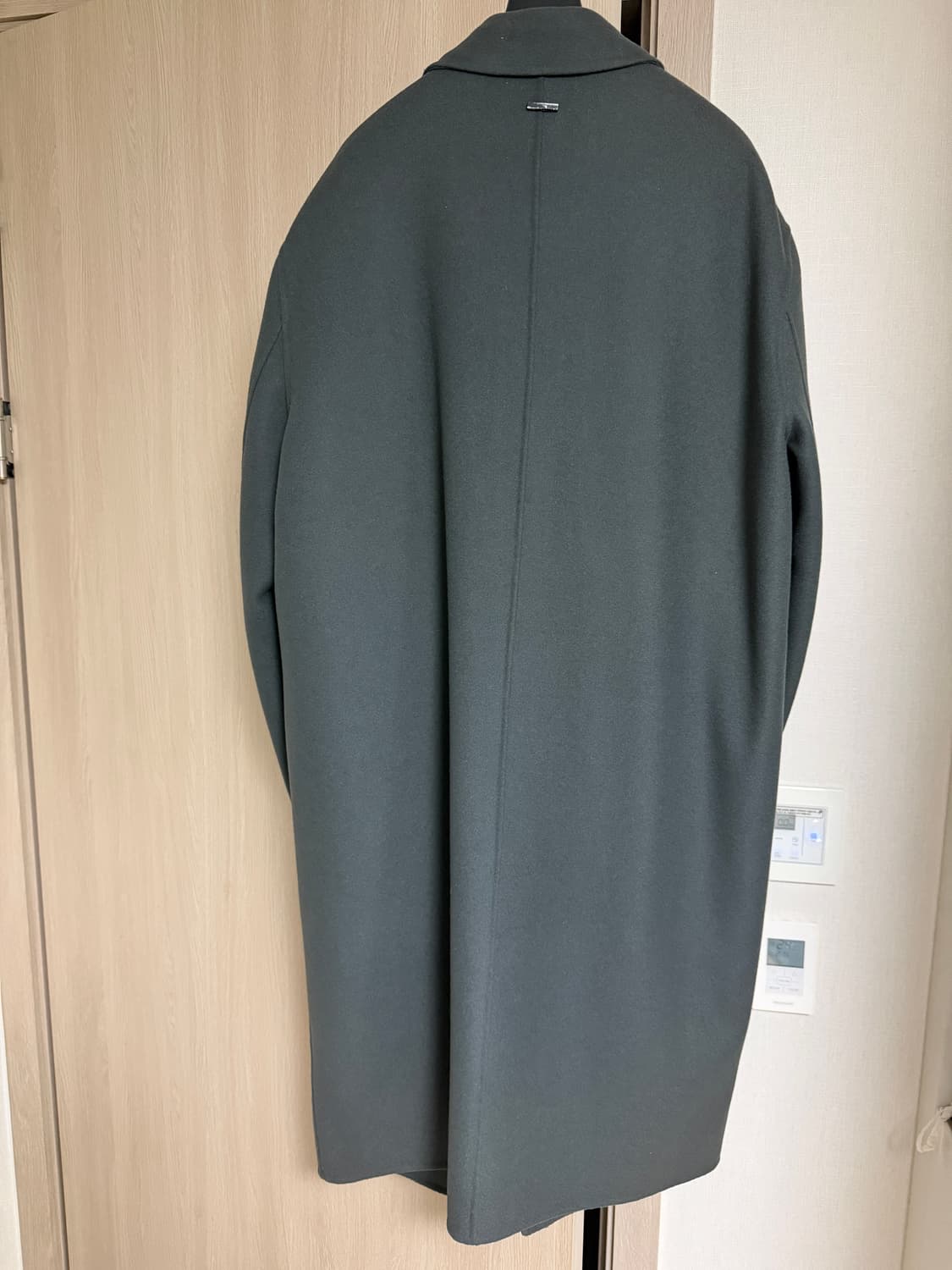 솔리드옴므 핸드메이드 코트 상품이미지2