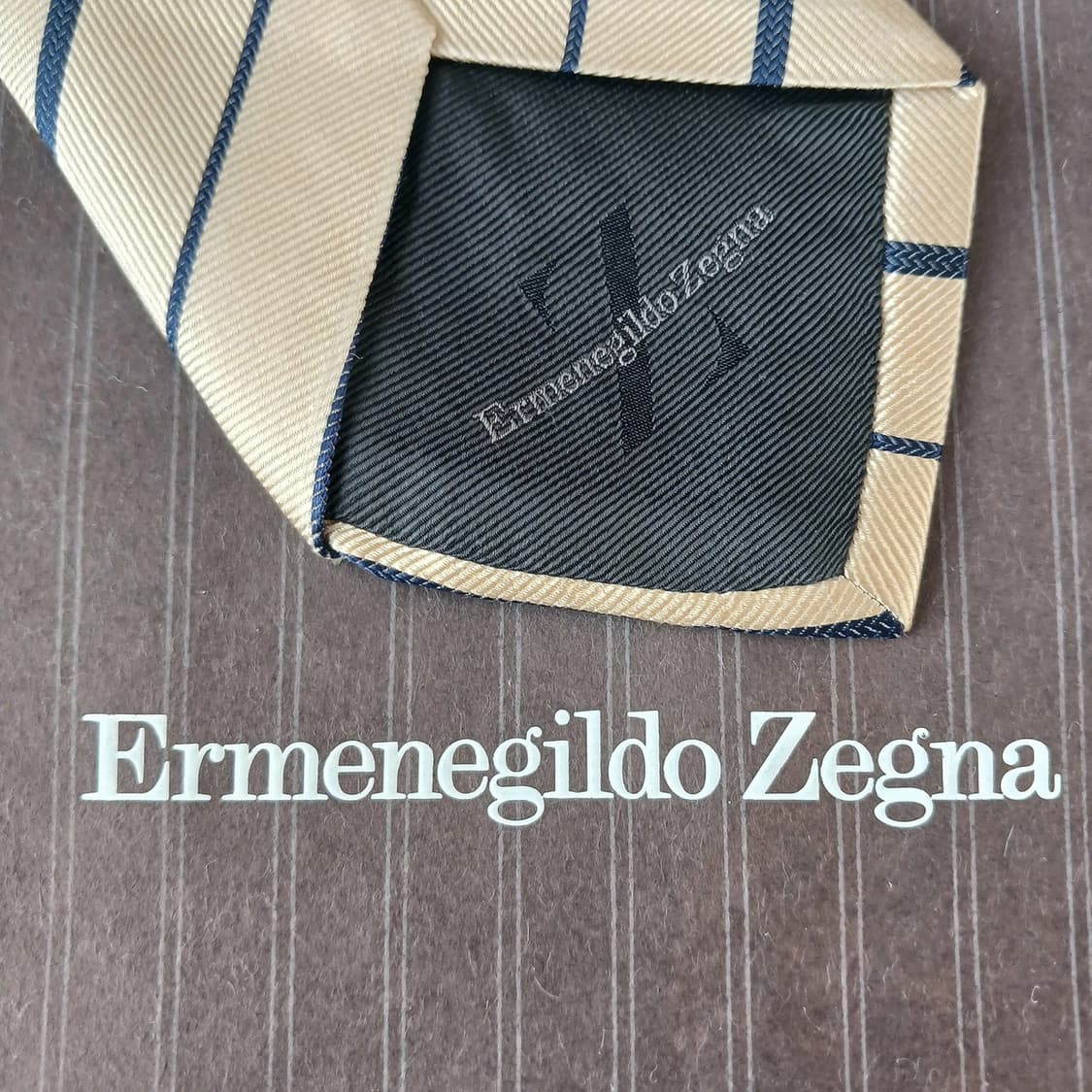 제냐 실크 베이지 스트라이프 넥타이 9.3cm A등급 A19600
 상품이미지6