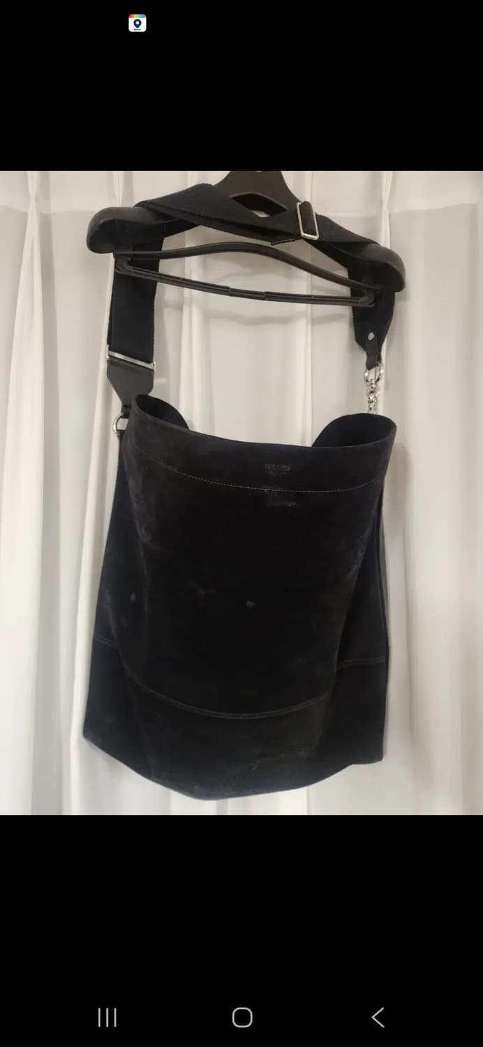 톰포드 스웨이드 블랙 크로스백,숄더백 판매합니다 상품이미지2