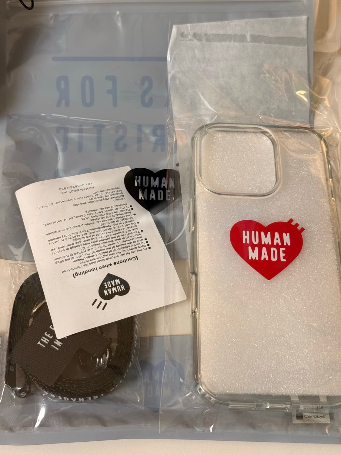 휴먼메이드 아이폰 16 프로 케이스 판매합니다 상품이미지1