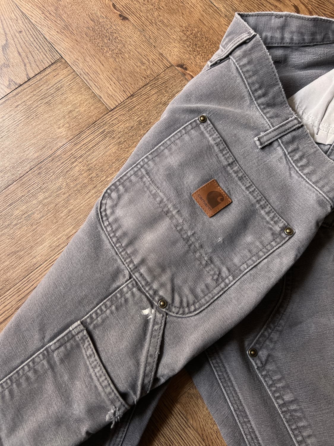 [34]칼하트 USA 빈티지 페이딩 차콜그레이 더블니 워크 팬츠 상품이미지3