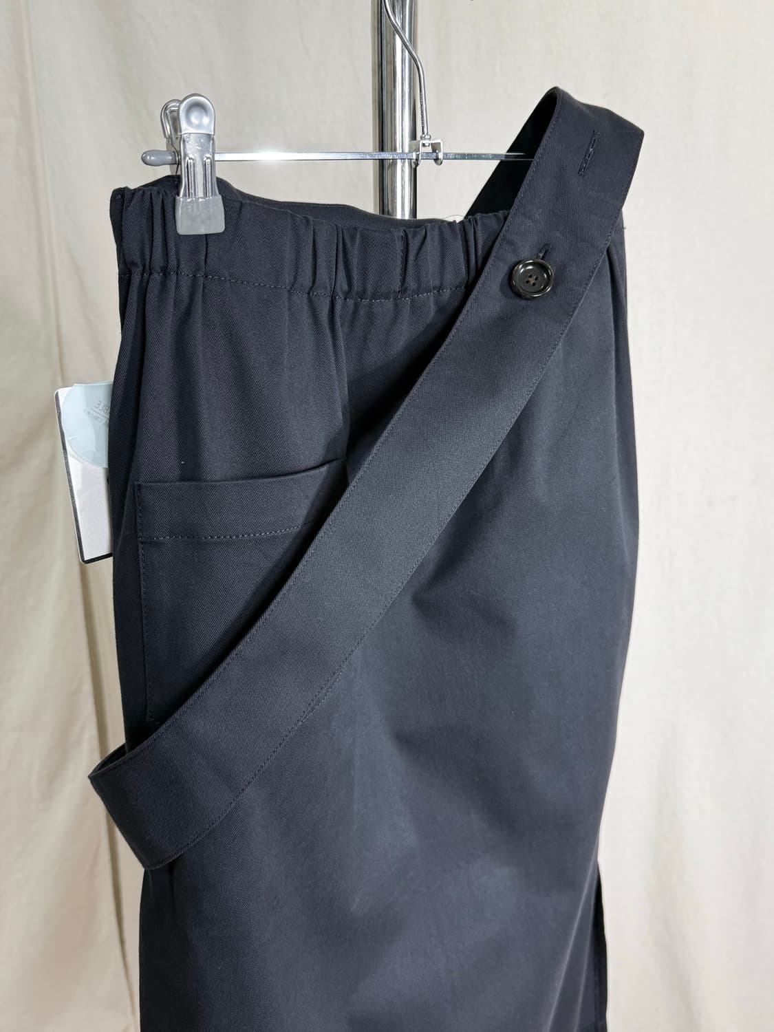 (새상품) Qtume 서스펜더 스트레이트 스커트 상품이미지8