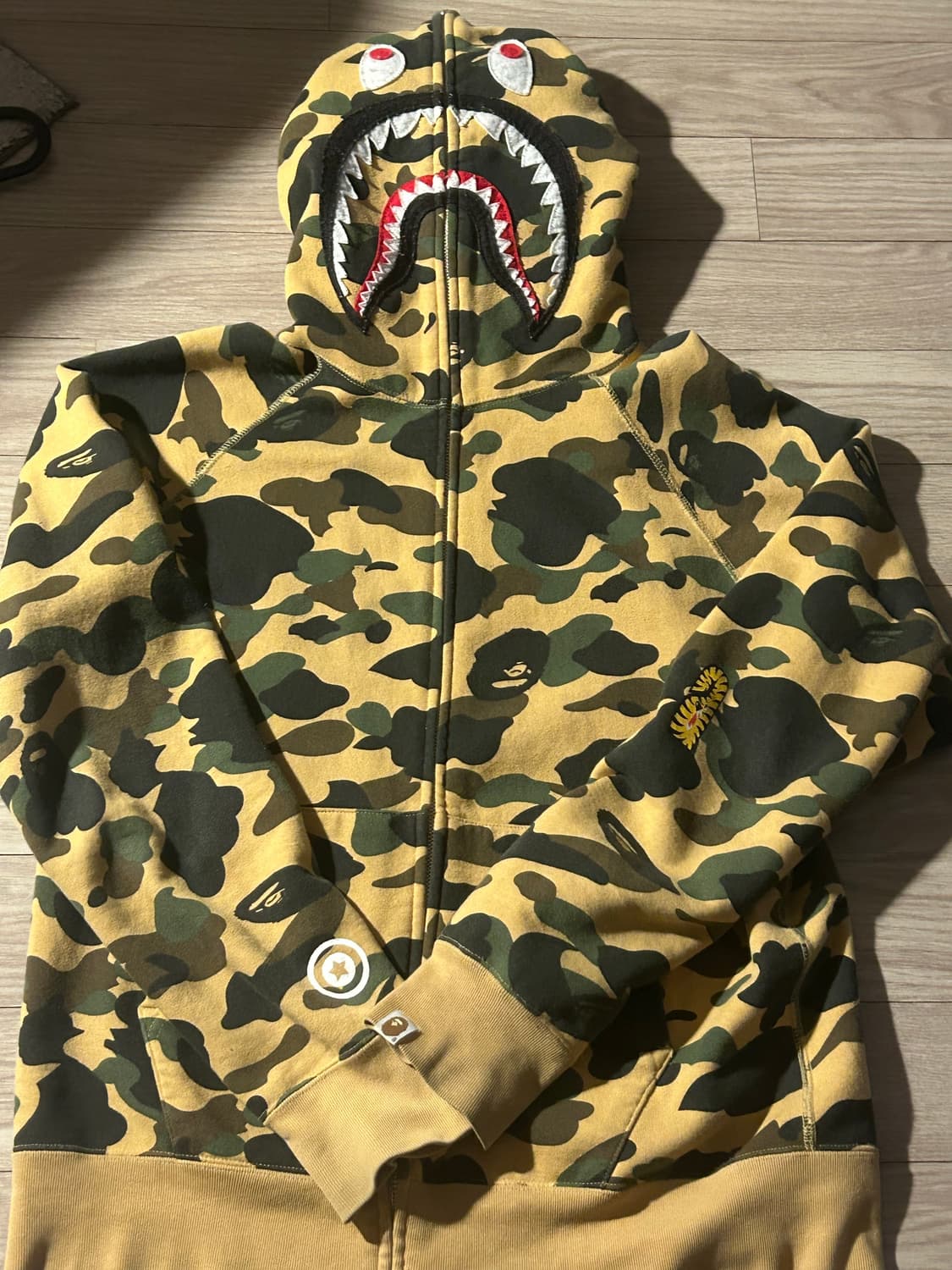 베이프 샤크후드 L (교신 O) 상품이미지1