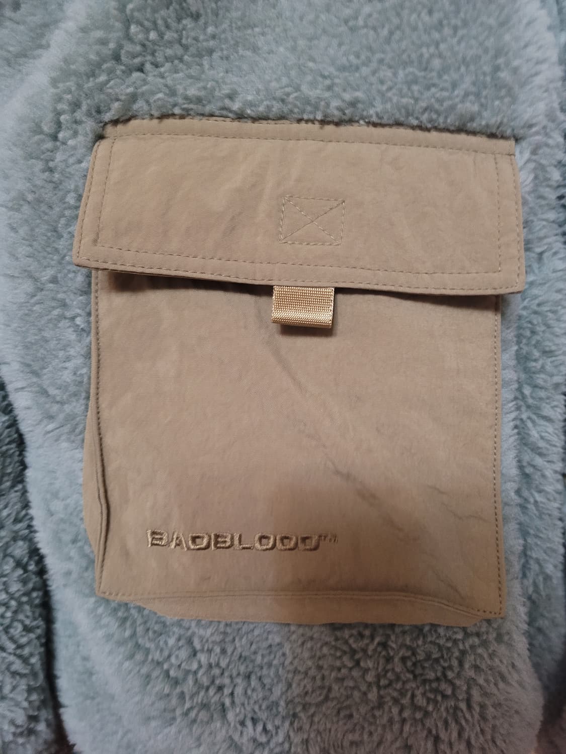 배드블러드 크롭 양털 후리스 자켓 상품이미지3