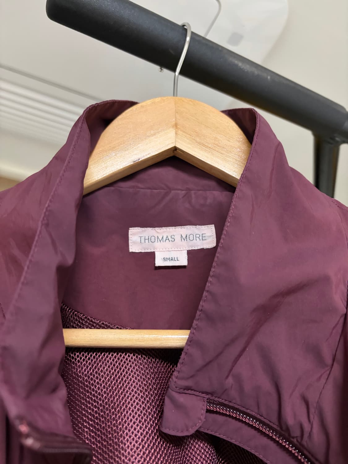 토마스모어 나일론 탱커 버건디 판매합니다 상품이미지2