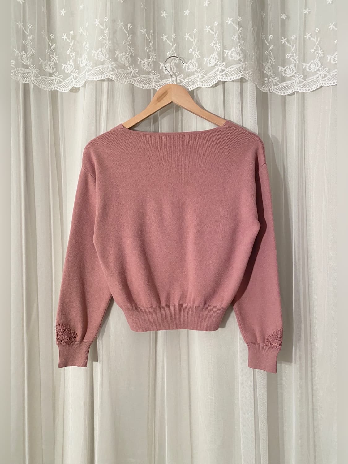 Deep Pink Knit Top with Lace Detail 상품이미지4