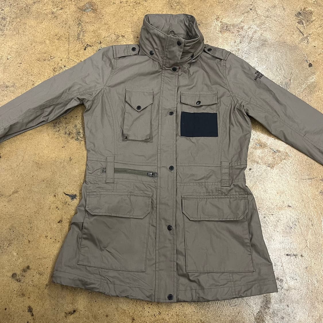 [정품/85] 노스페이스 카키색 야상 점퍼 b15 상품이미지3