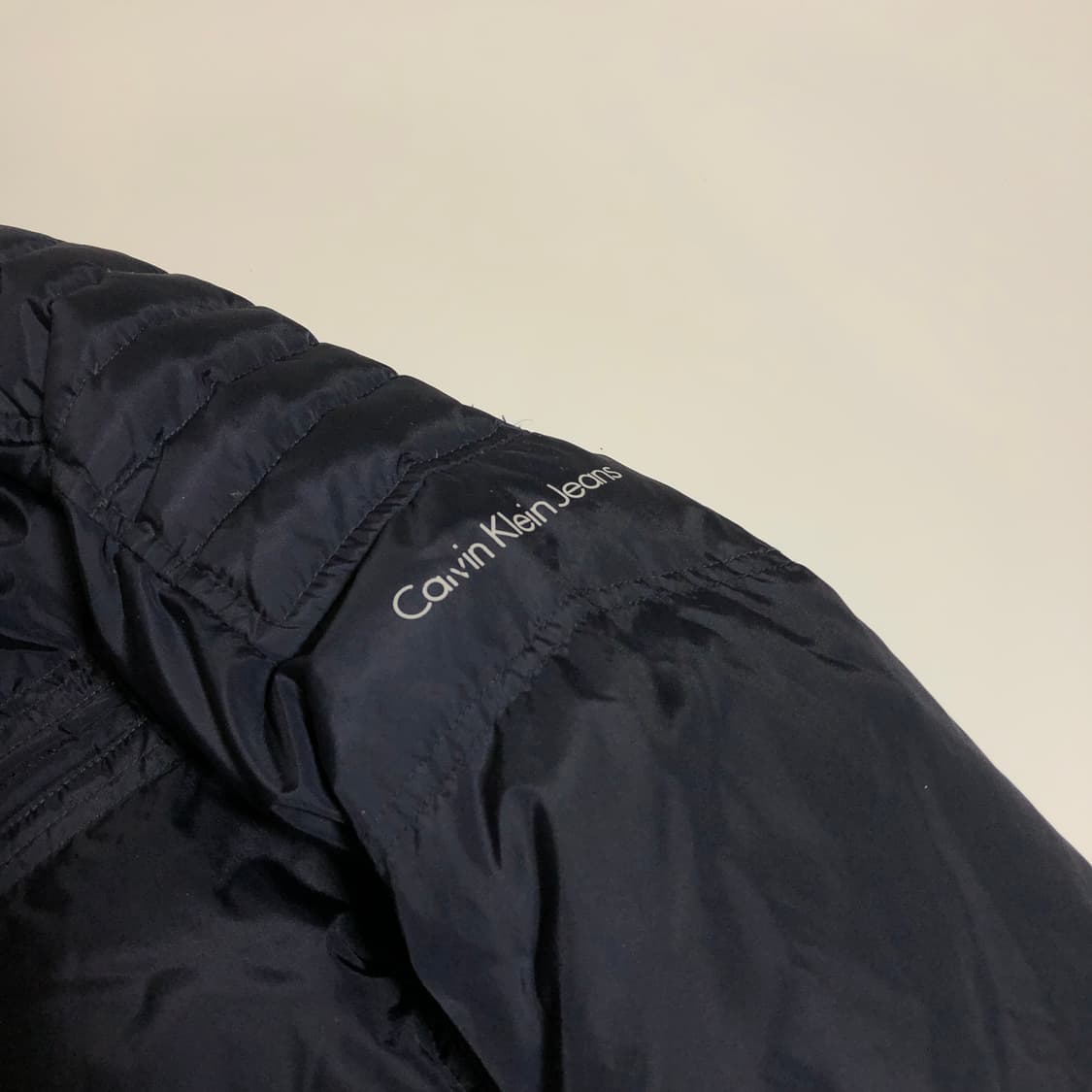 켈빈클라인 다운 패딩 M 상품이미지5