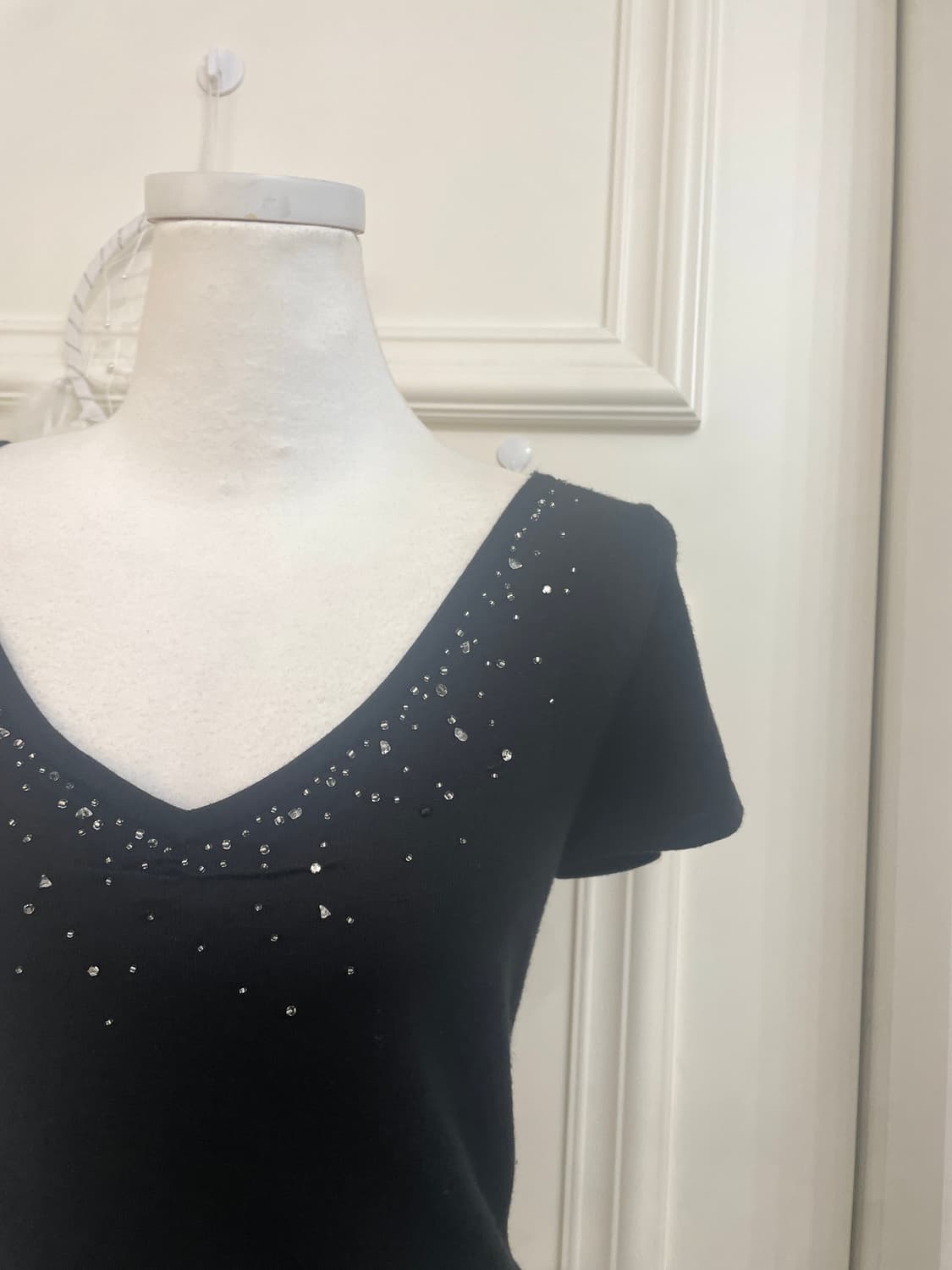 EF-DE black v-neck beads point knit top 상품이미지6