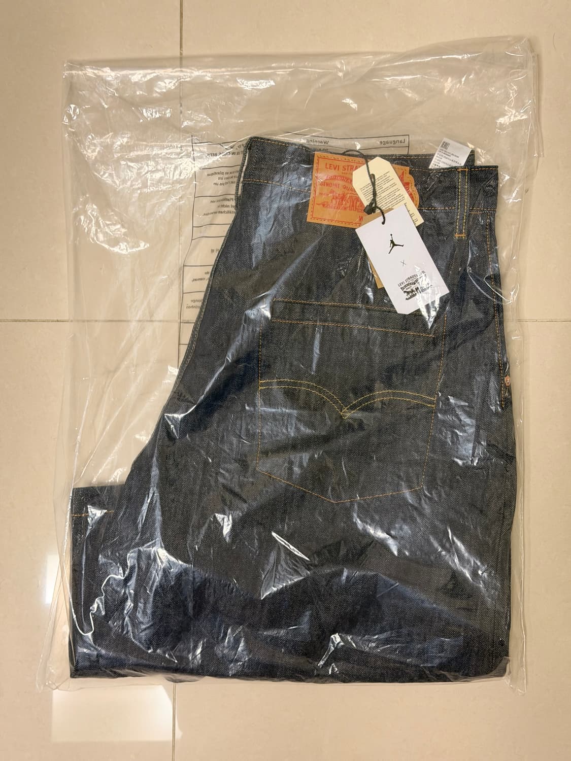 리바이스 X 조던 배기 쇼츠 상품이미지1