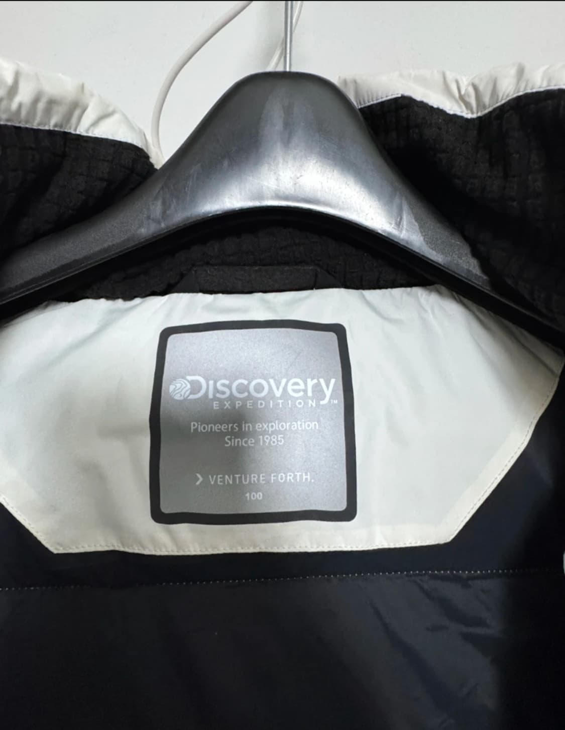 디스커버리 화이트 롱패딩 상품이미지4