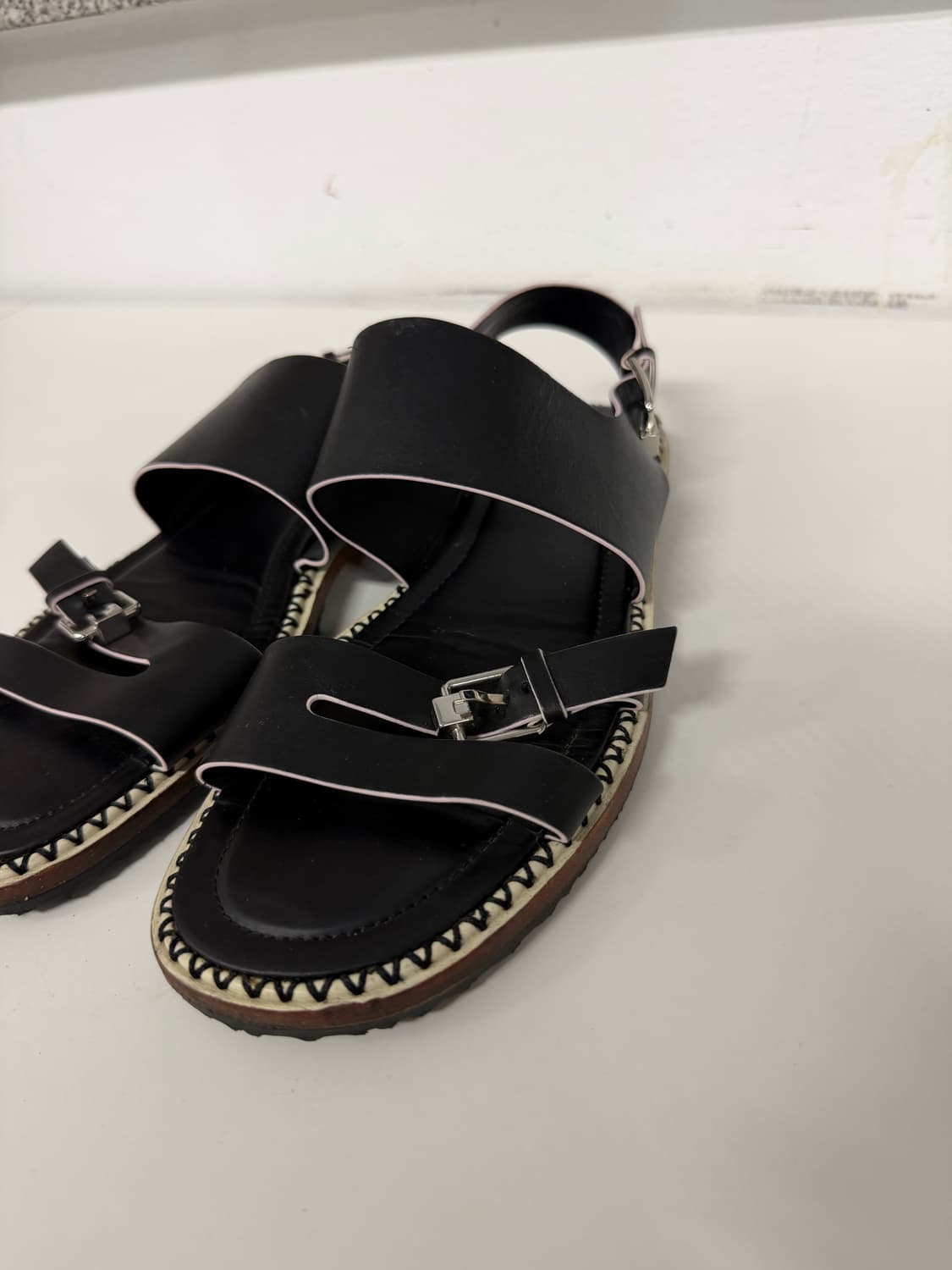 정품) TODS 토즈 여성 블랙 버클 스트랩 샌들 37 상품이미지2