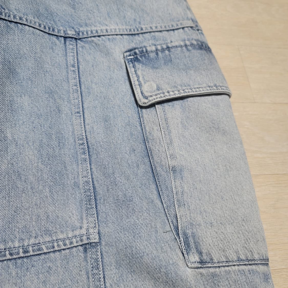 24S/S 솔리드옴므 벌룬 데님 카고팬츠 연청 48 상품이미지4