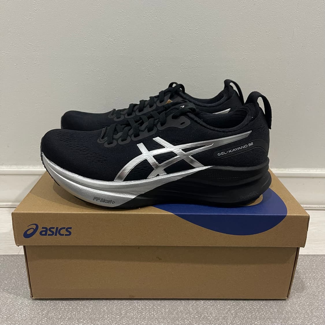 아식스 젤 카야노 32 플래티넘 우먼 245 러닝화  상품이미지3