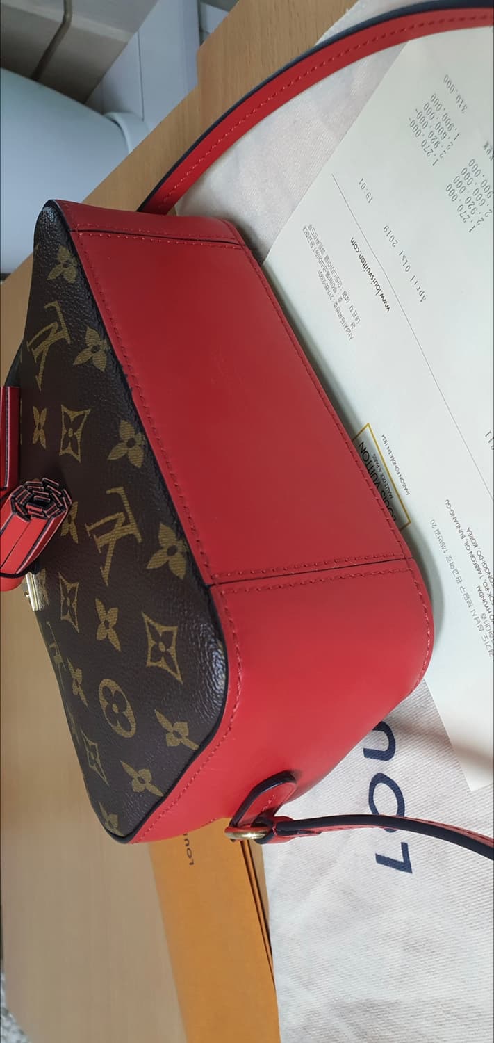 루이비통 생통주  크로스백/카메라백 새상품급 정품(영수증O) 상품이미지7