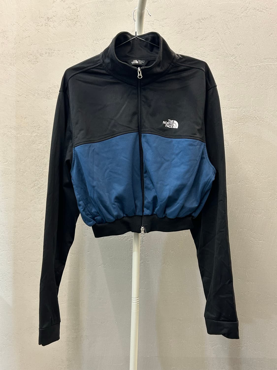 노스페이스 블랙/블루 크롭 트랙 자켓 상품이미지2