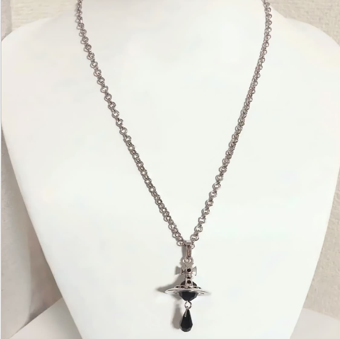 비비안웨스트우드 아카이브 블랙크리스탈 레인드랍 3d orb 팬던트 목걸이 상품이미지3