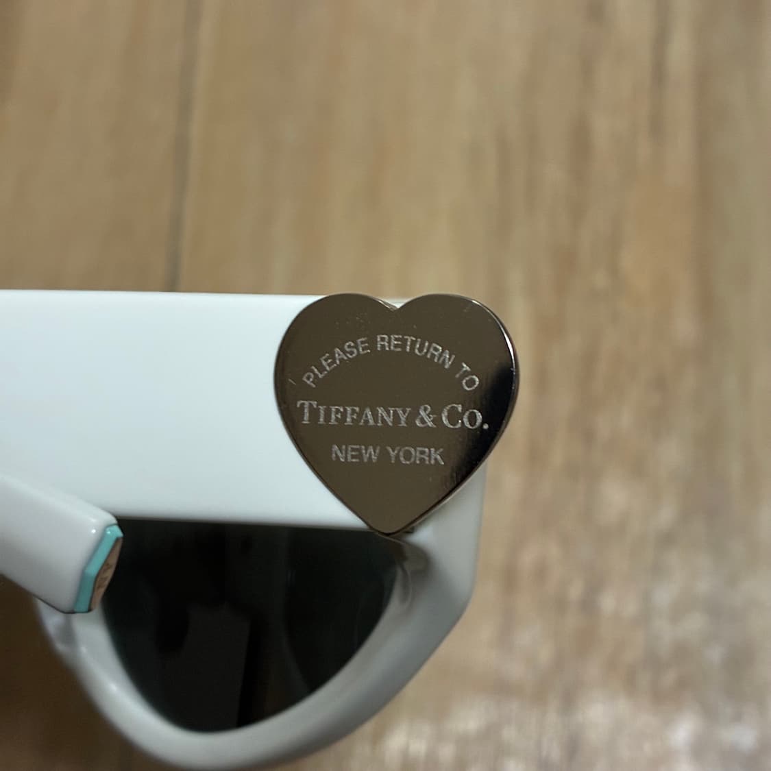 😎[새상품 풀박] 티파니앤코 선글라스 (OTF4217 화이트) 상품이미지5