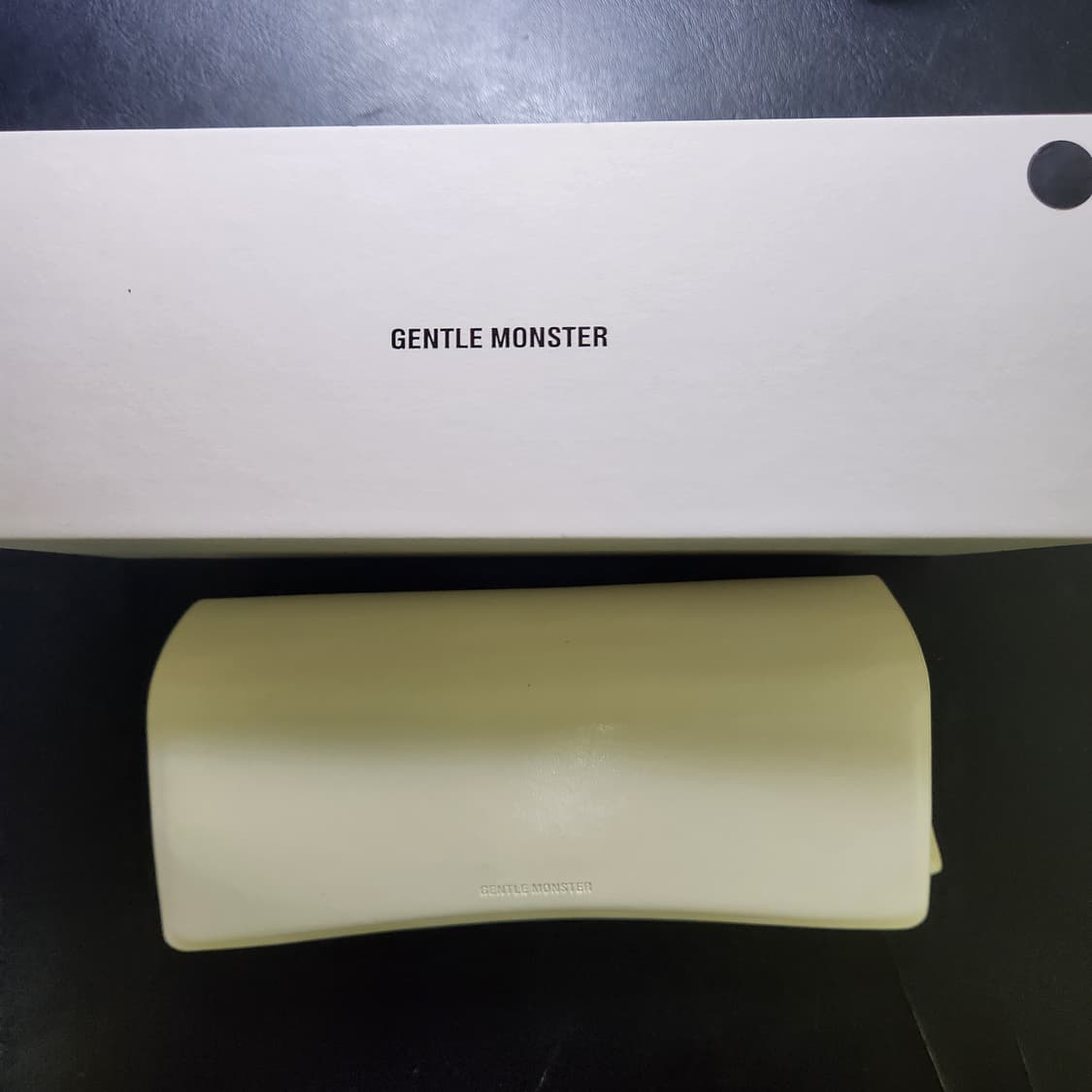 젠틀몬스터 레니01 판매합니다. 상품이미지3