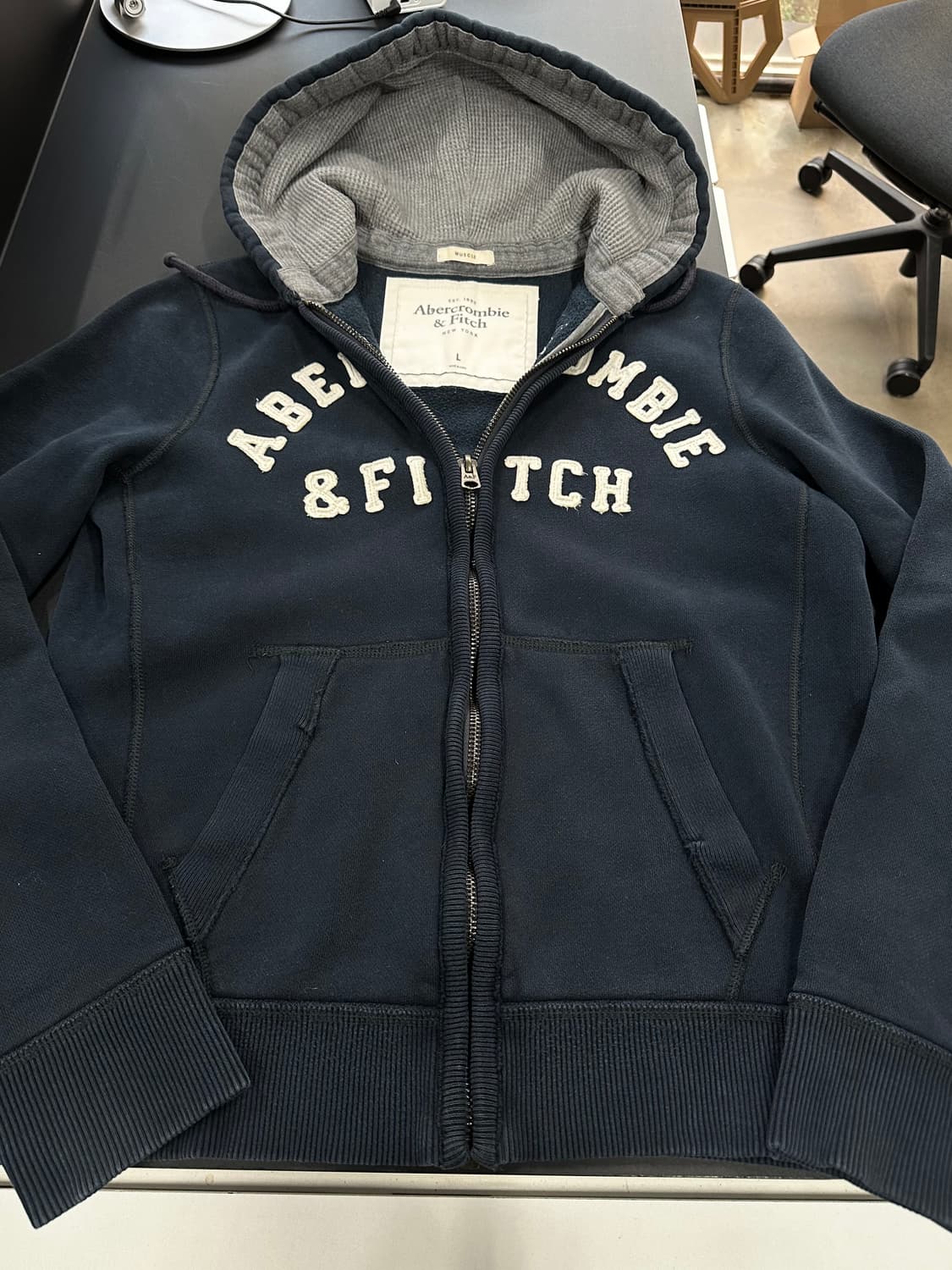 아베크롬비 머슬핏 후드집업 네이비 상품이미지5