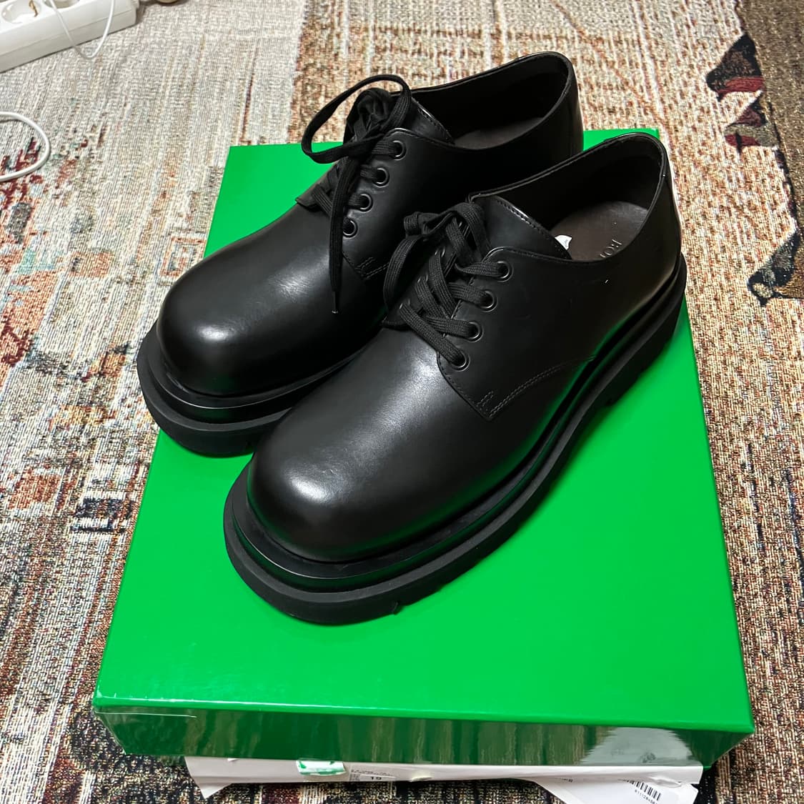 [42] 23SS 보테가베네타 러그 레이스업 더비 블랙 상품이미지2