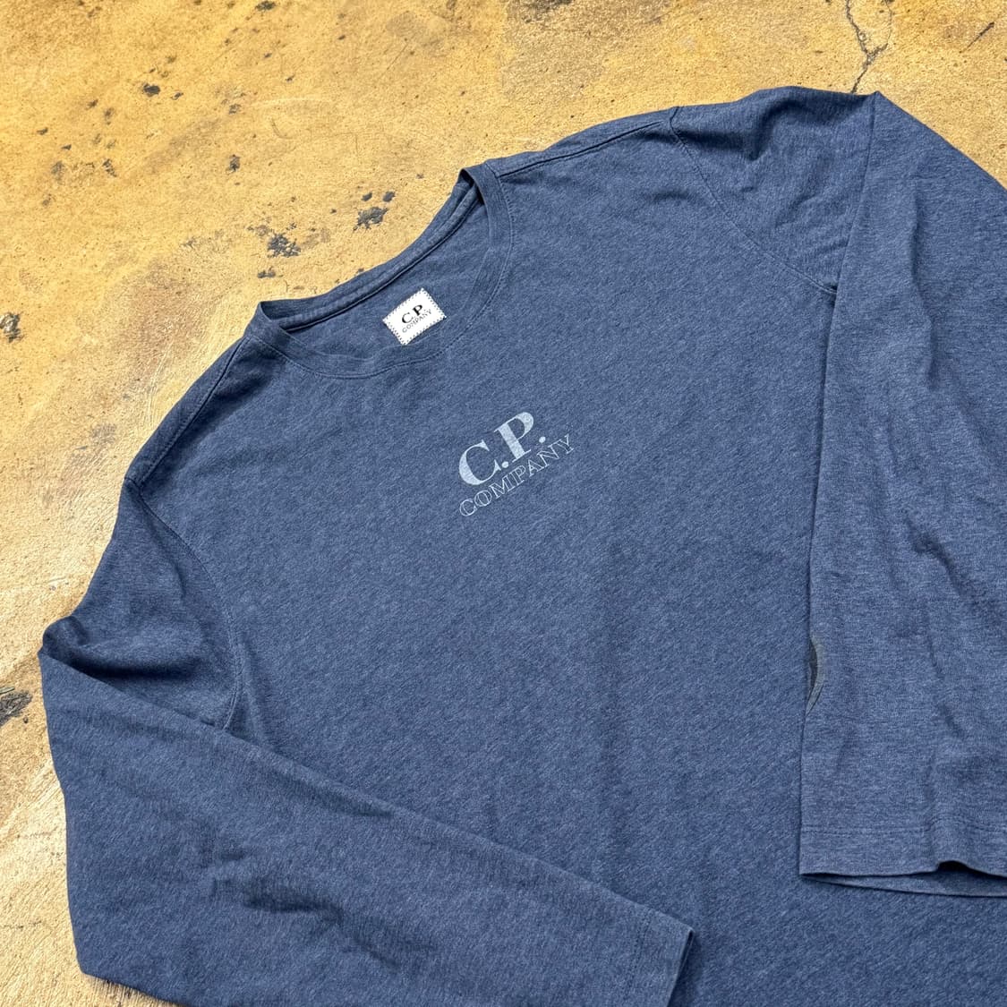 [정품/100] C.P. 컴퍼니 로고 긴팔 티셔츠 b18 상품이미지1