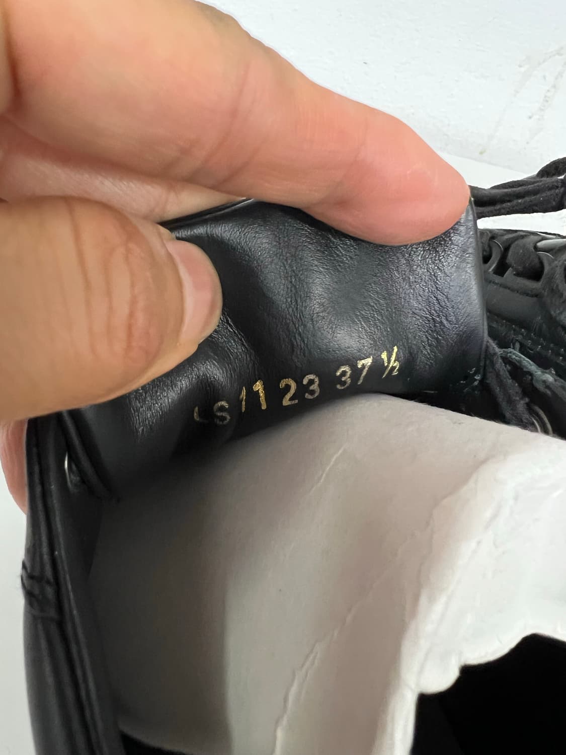 정품) 디올 카프스킨 CD로고 스니커즈 37.5 상품이미지8