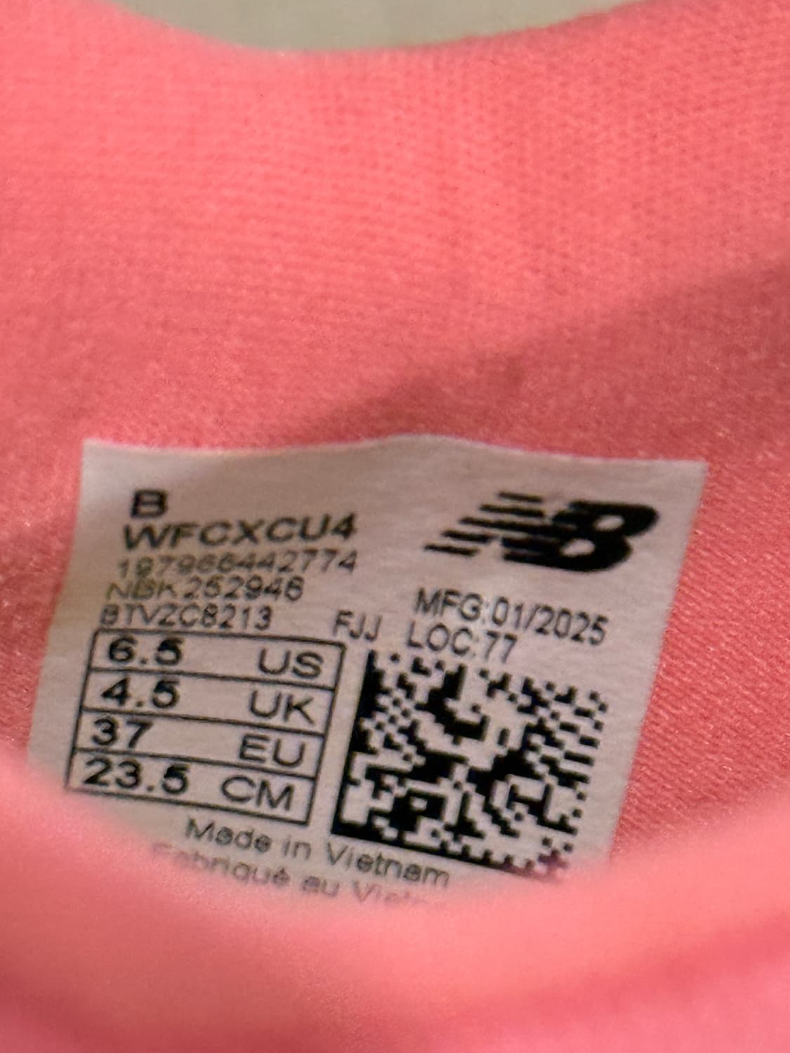 뉴발란스 FuelCell 레벨 v4 235 런닝화 상품이미지4