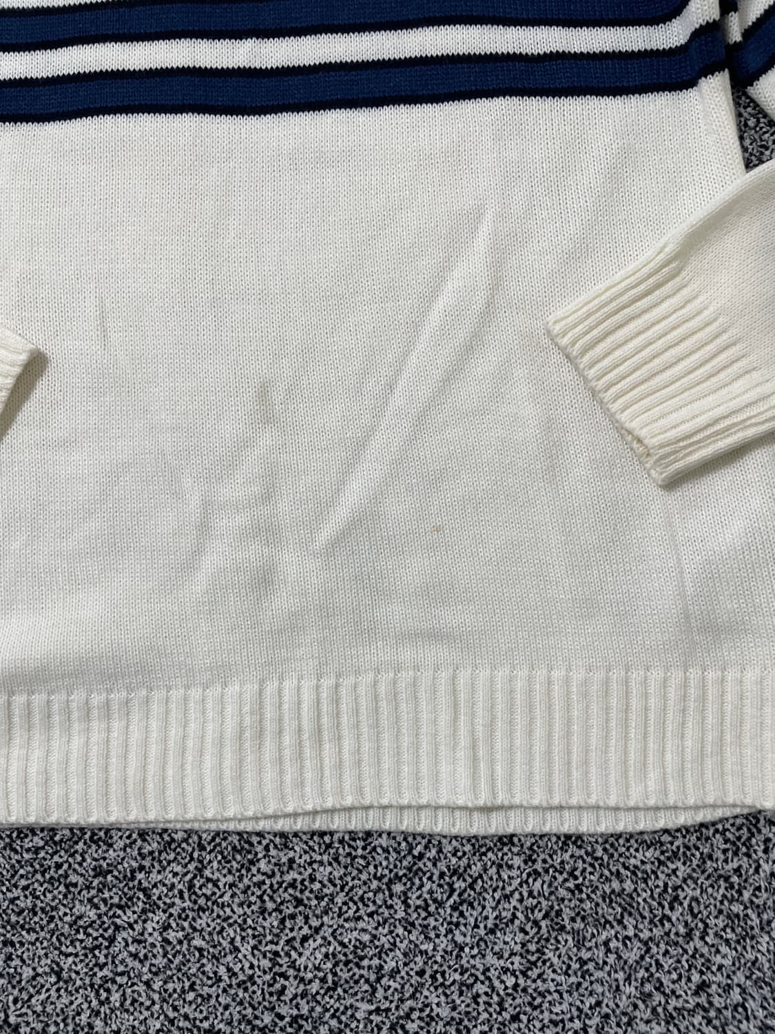 빈티지9. 아크네스튜디오 4 라인 스트라이프 페이스 패치 니트 스웨터  상품이미지4