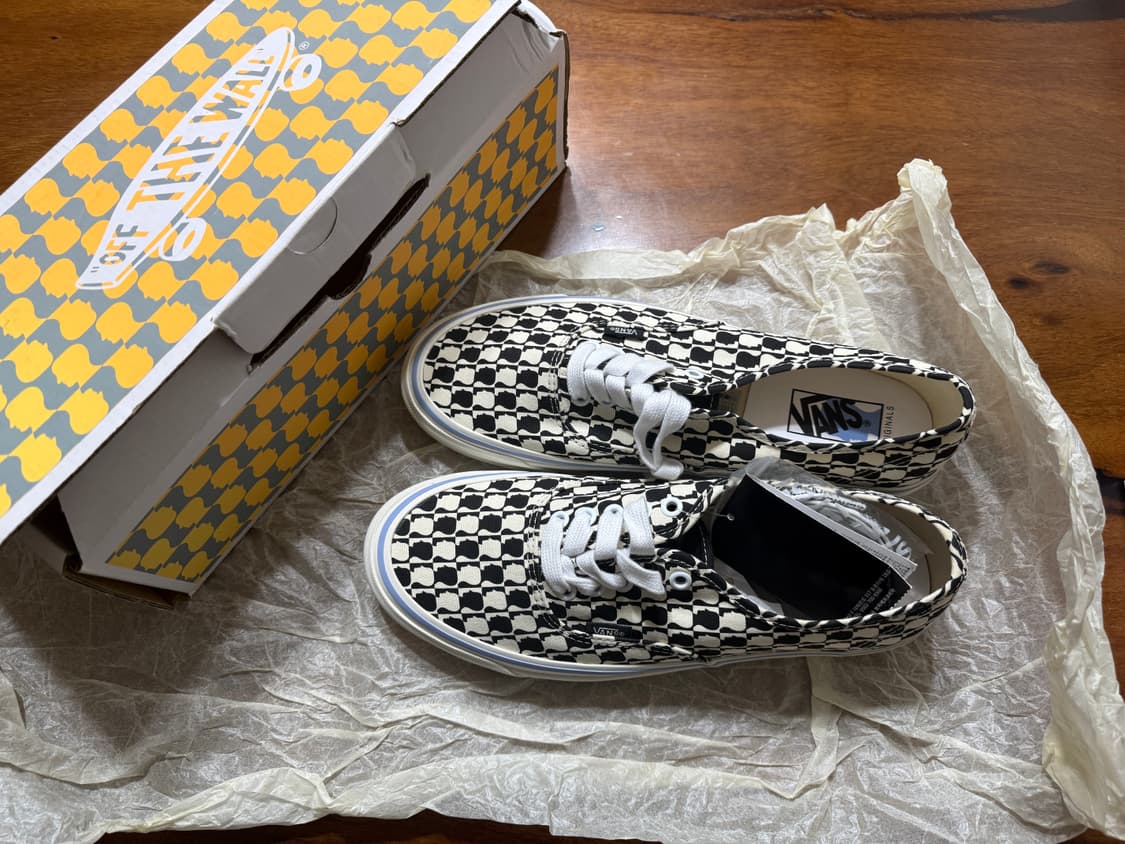 반스 볼트 x 브레인 데드 OG 어센틱 LX 블랙 화이트 280 상품이미지1