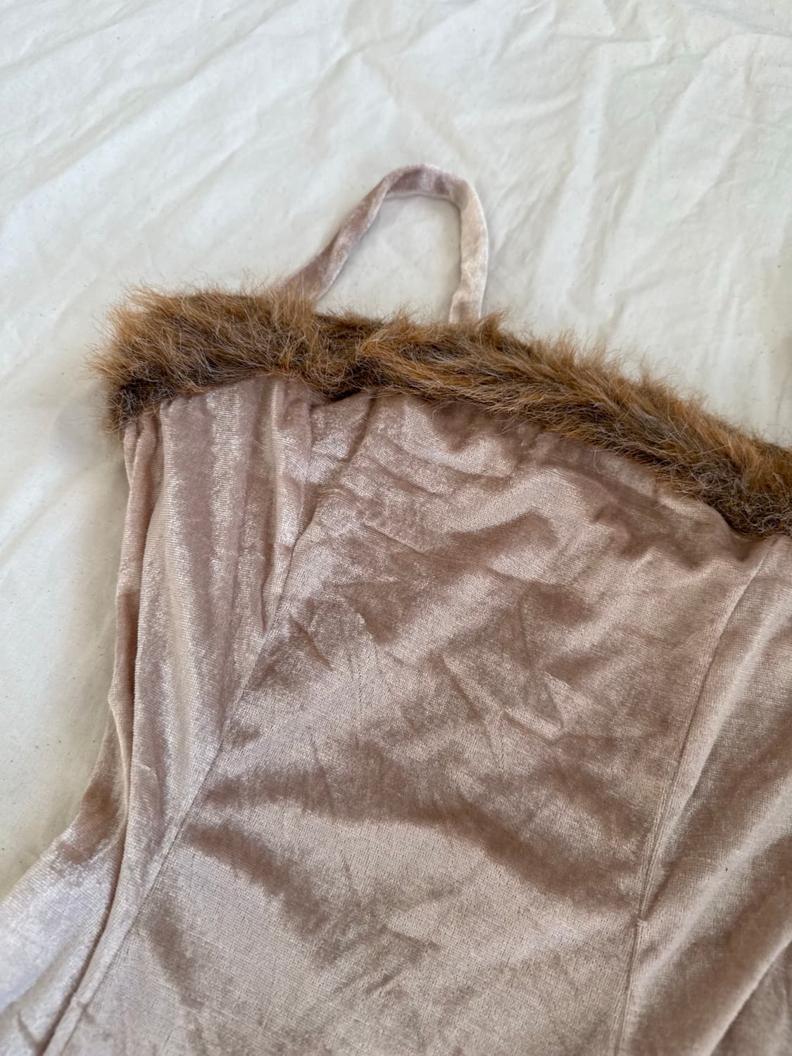 벨벳 퍼 라떼 히메갸루 미니 원피스 상품이미지5