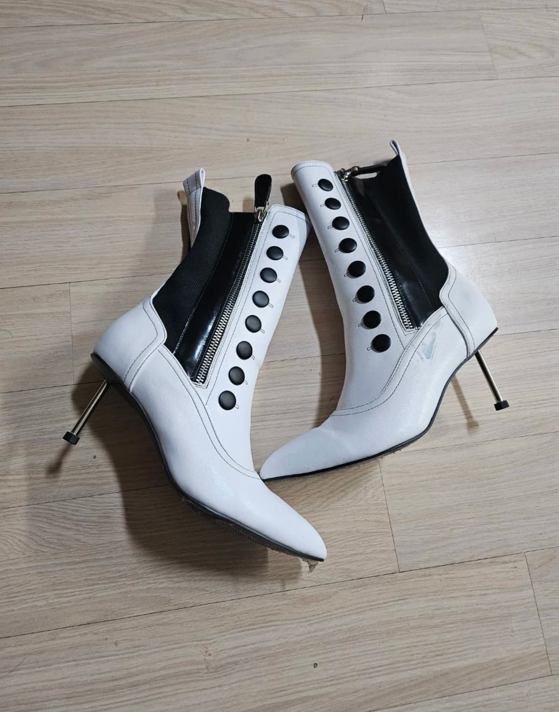 알렉산더 맥퀸 오버사이즈 스니커즈 블랙 탭 (Size: 41) 상품이미지1